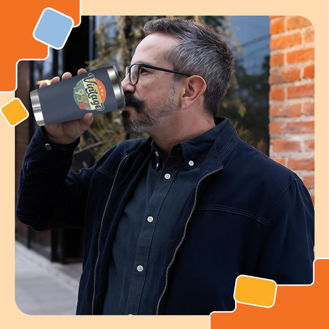 NewEleven regalo práctico para exteriores e interiores con bebidas favoritas.