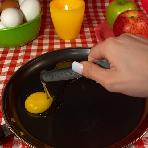newyolk uso-en-sarten-caliente funciona sin dañar la superficie ni pegarse.