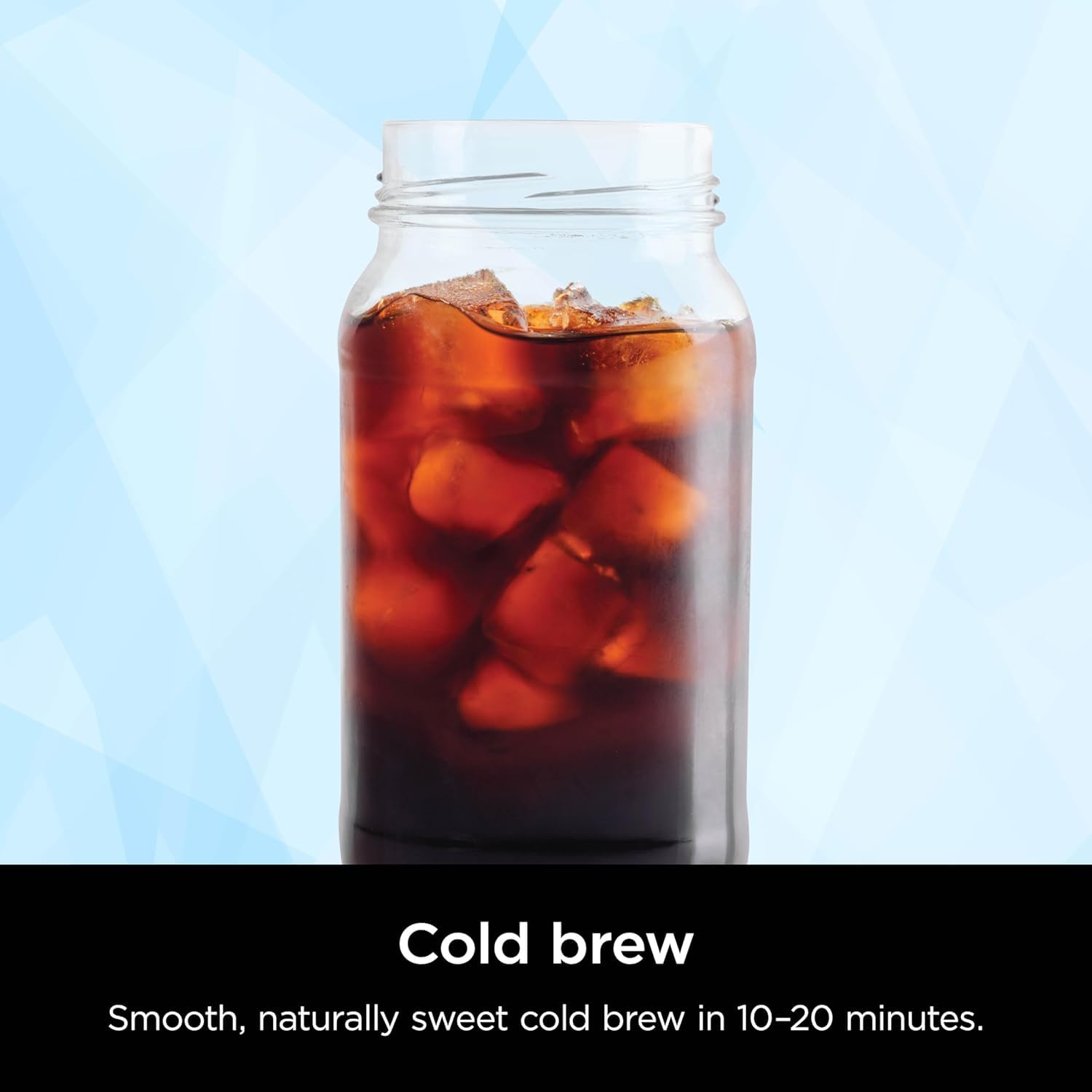Ninja CM371: café helado listo para disfrutar.
