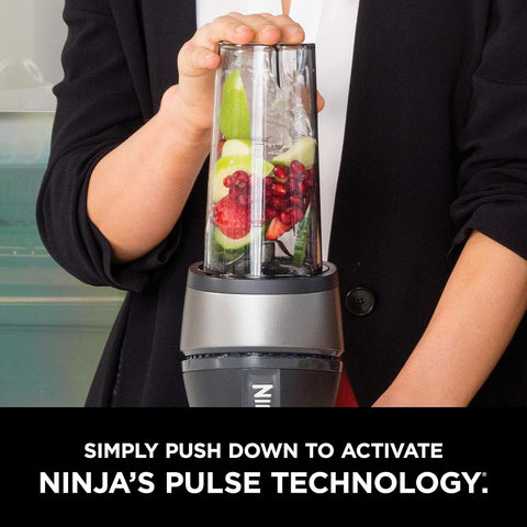 Copas Nutri Ninja de 16 oz con tapas para beber sobre la marcha.