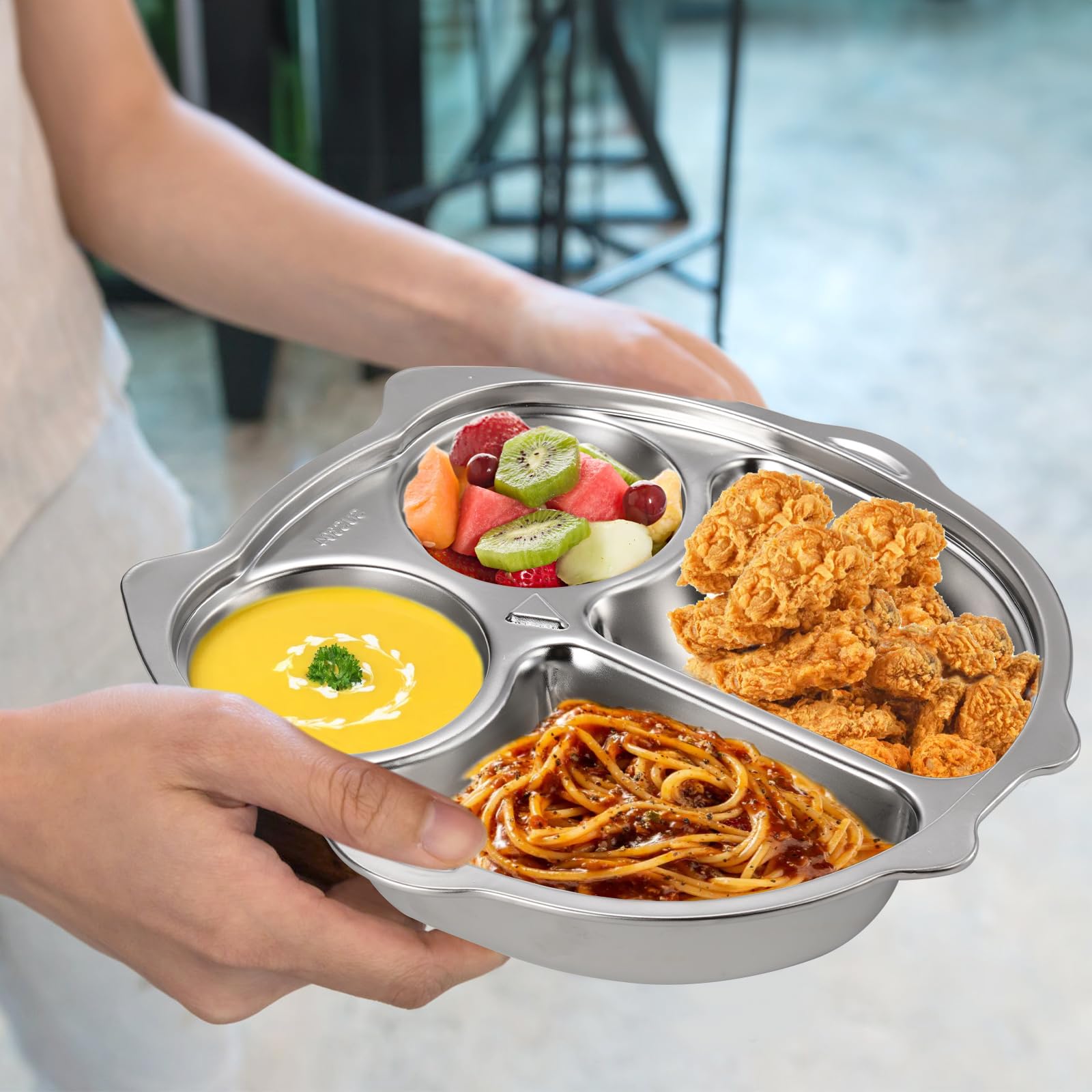 Noamus plato para acampada y meriendas al aire libre.