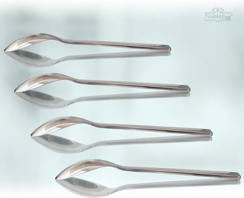 Cucharas NobleEgg perfectas para recoger la yema de huevos pasados por agua.