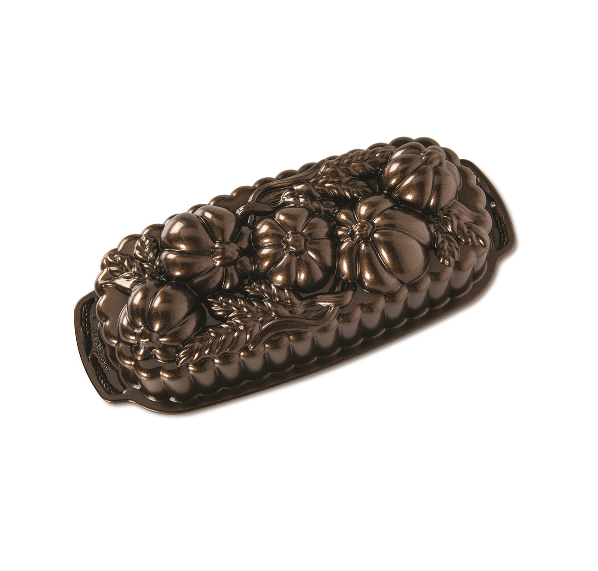 Nordic Ware 93448: Molde bronce con diseño trigo y calabaza, ideal para panes decorados.