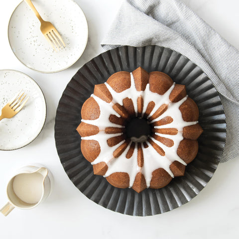 Nordic Ware Bundt Aniversario, capacidad para 15 tazas en una pieza icónica