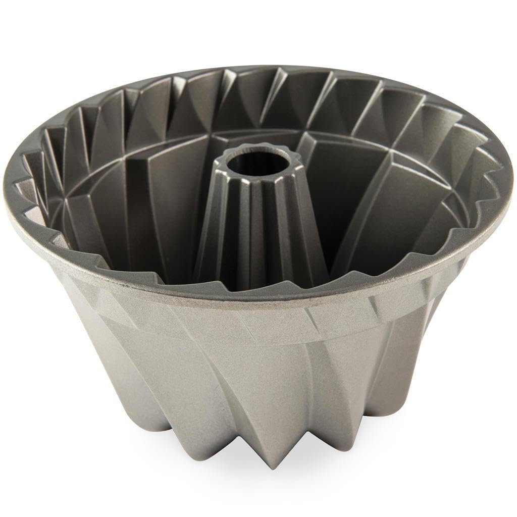 Nordic Ware Bundt: desmolde fácil para pasteles con forma uniforme.