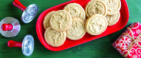 Diseños navideños en relieve 3D para galletas festivas con Nordic Ware.