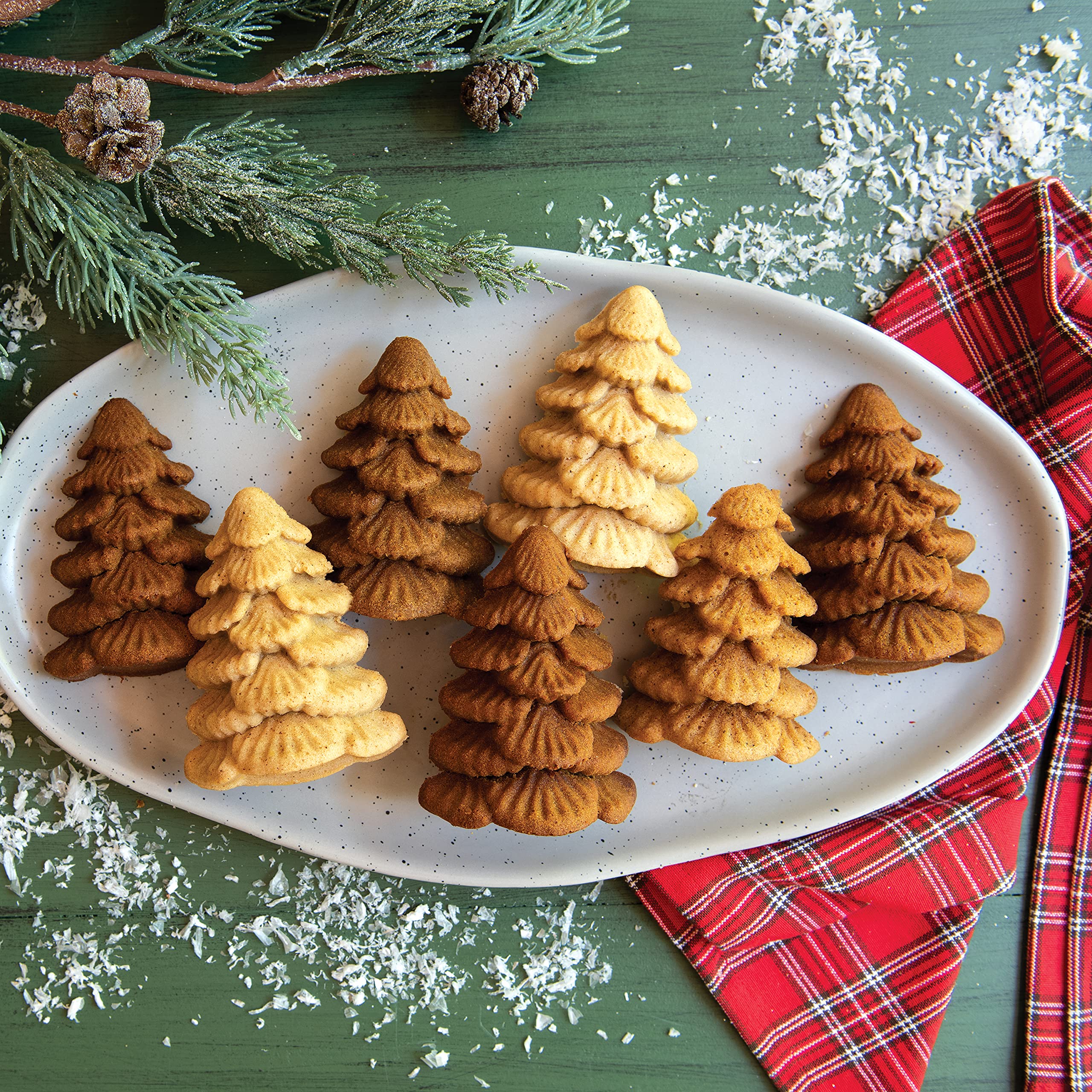 Nordic Ware Evergreen Cakelets, hecho en EE. UU., calidad de horneado.