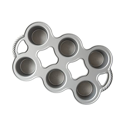 Nordic Ware Grand Popover Pan hornea seis popovers a la vez con detalle.