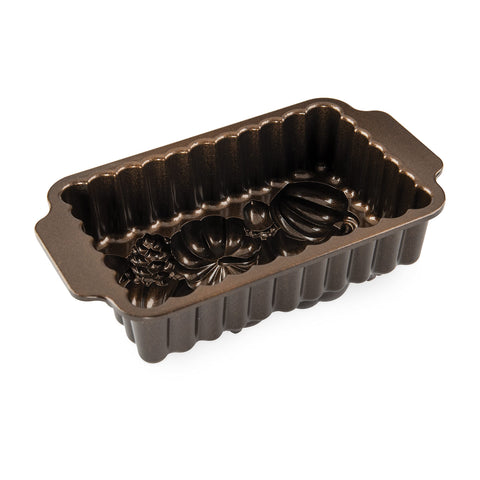 Dimensiones exteriores 10.1 x 5.7 x 3.2 pulgadas del molde Harvest Bounty.