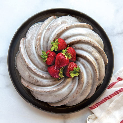 Diámetro de 24 cm muestra proporciones equilibradas para bizcochos Bundt