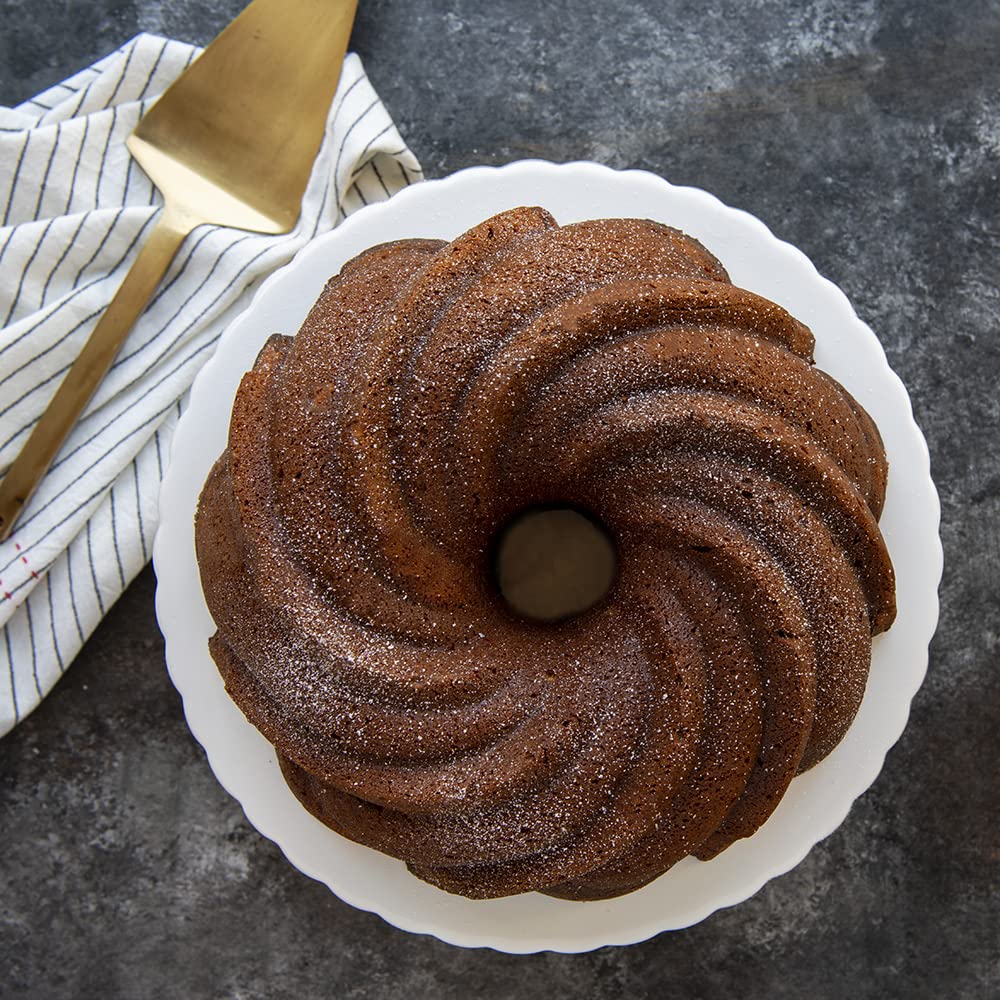 Nordic Ware Molde Bundt, revestimiento antihadherente, desmolde rápido y limpieza sencilla