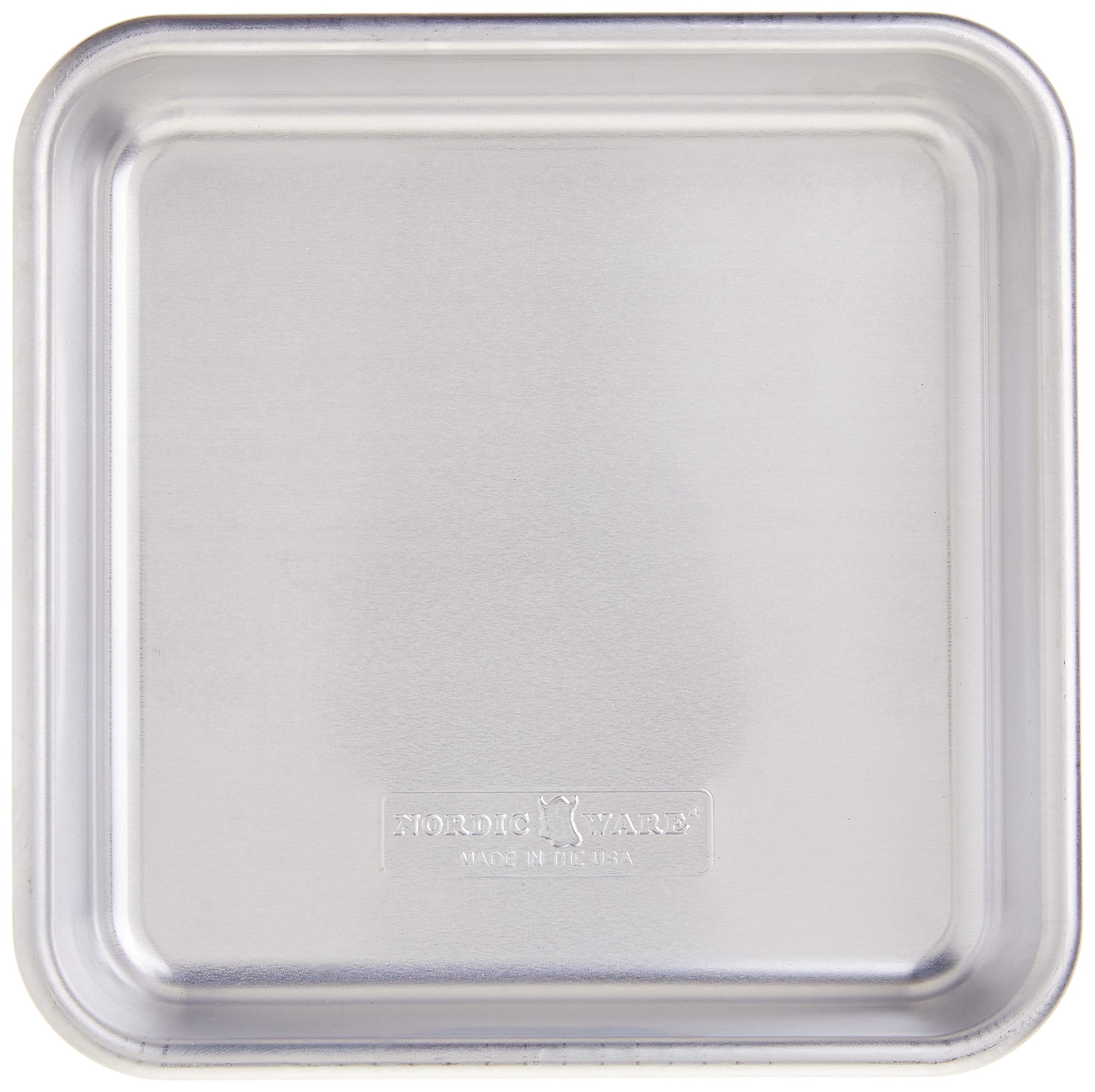 Nordic Ware Naturals: base de aluminio puro evita óxido y ofrece durabilidad