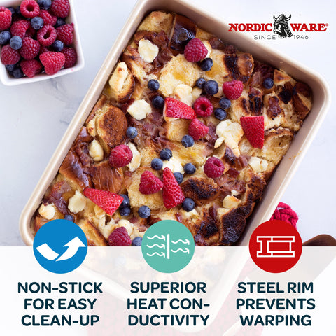 Nordic Ware Naturals, borde reforzado 9x13, evita deformaciones durante horneado.