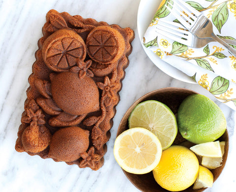 Interior del molde Nordic Ware Citrus Blossom cocción uniforme para porciones definidas