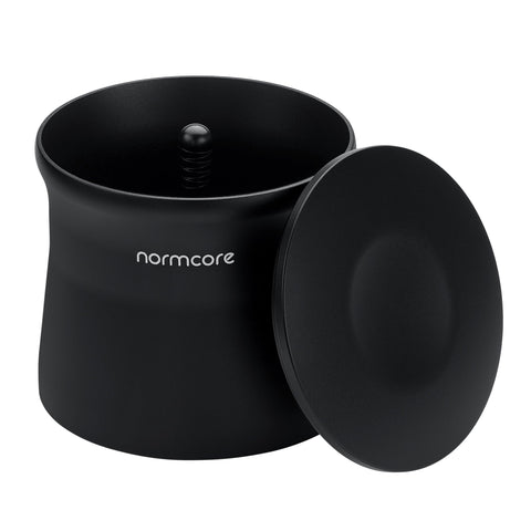 Normcore copa de dosificación magnética de 58mm, dispersa grumos para una extracción más uniforme.