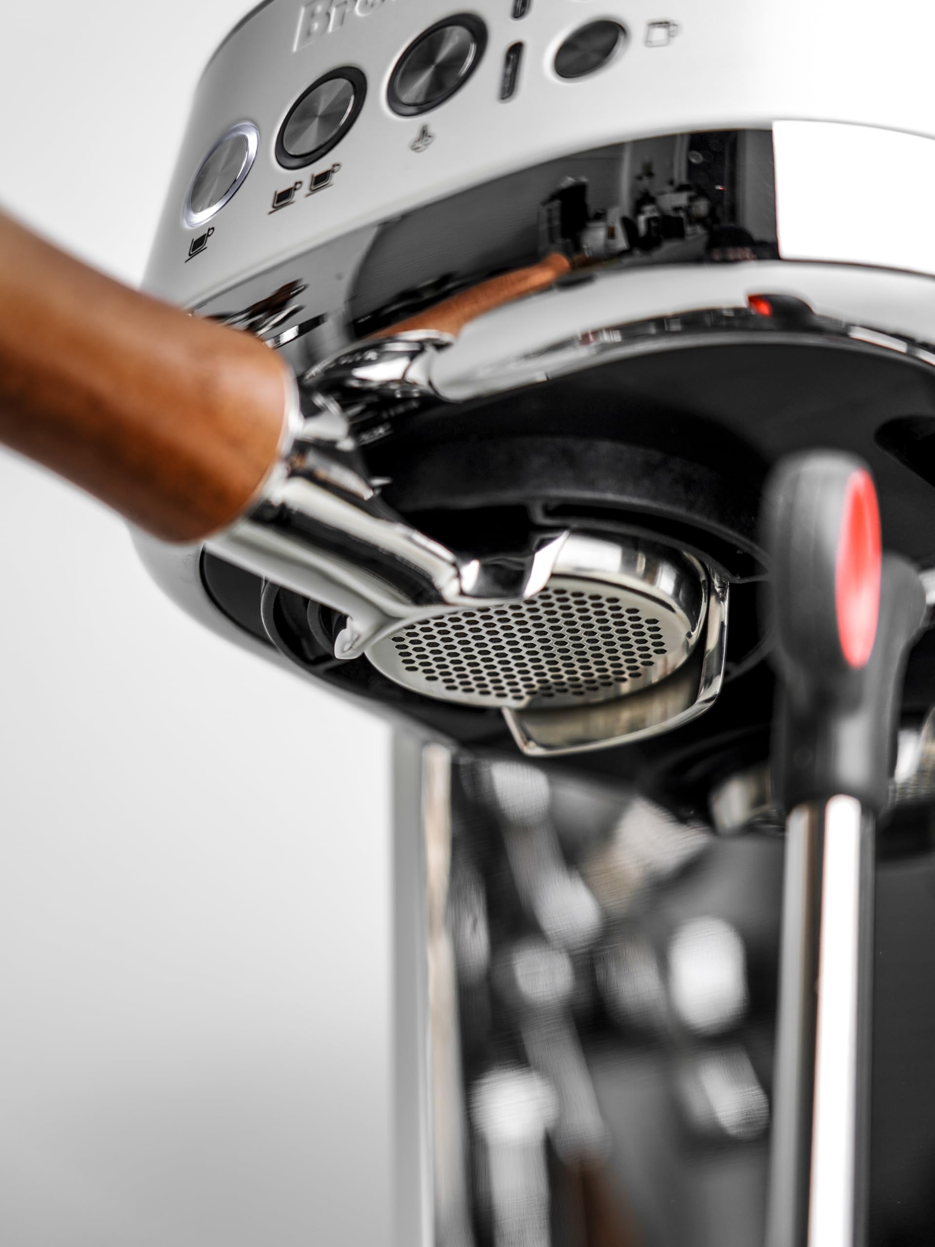Diseño Normcore 54mm compatible con Breville para una conexión fluida.