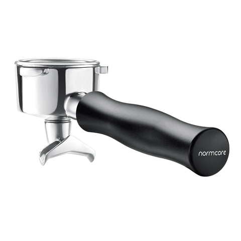 Normcore portafiltro con doble chorro 54mm para extracción uniforme en dos tazas.