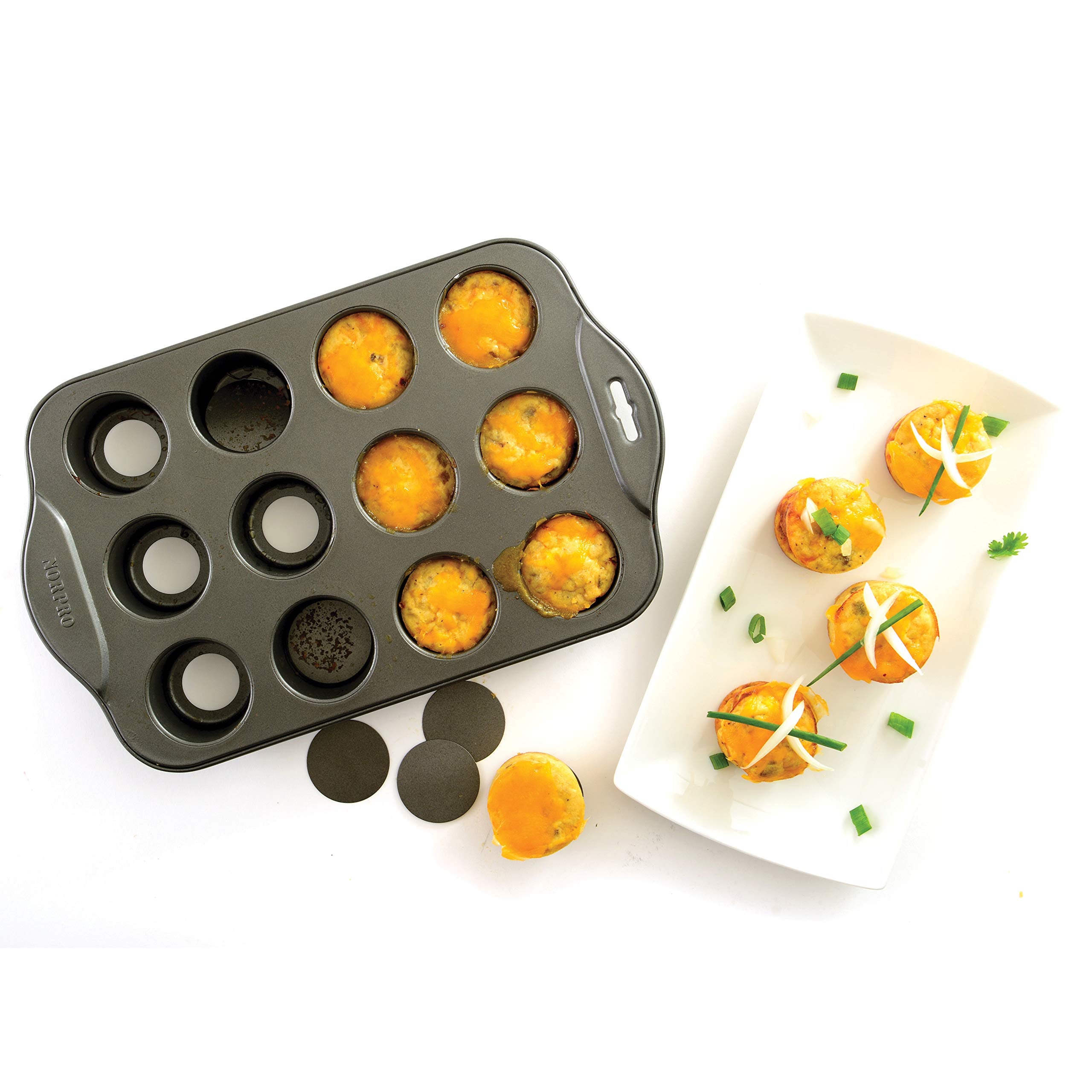 Norpro 3917: 12 porciones individuales para presentar con elegancia.
