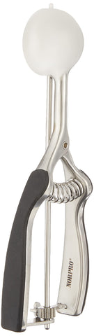 Norpro cucharón de dos cucharadas para porciones consistentes de masa.