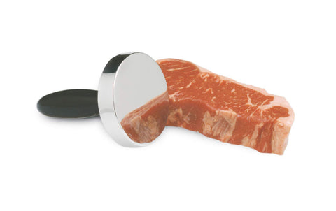 Norpro Grip-EZ diseño vertical facilita control y presión para uniformar grosor.