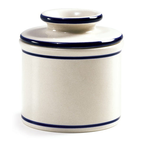 Acabado vidriado de Norpro añade toque elegante a la mesa.