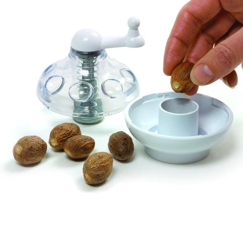 Norpro Nutmeg Grinder, vista de la manivela para moler nuez moscada fresca