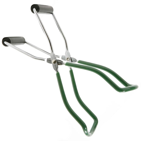 Norpro pinzas largas en uso para manipular frascos esterilizados con higiene.
