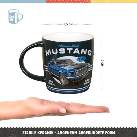 Detalle del motivo Mustang azul en Nostalgic-Art, ideal para coleccionistas