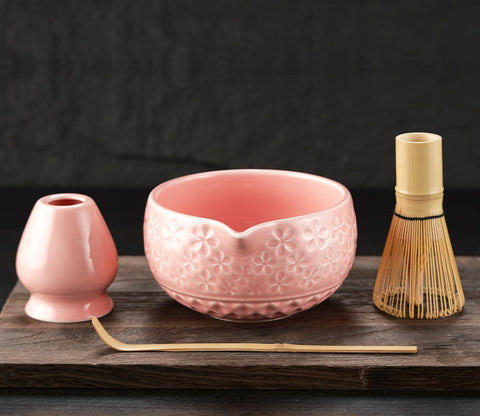 NUKALO tazón cerámico rosa para matcha, ideal para una preparación elegante