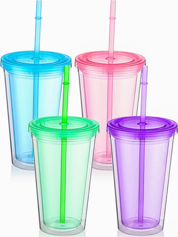 Vaso Nuogo rosa con tapa y pajilla, ideal para bebidas frías en casa o fuera.