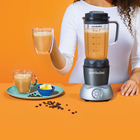NutriBullet Select 2.0 ofrece motor de 1000 W para batidos rápidos.