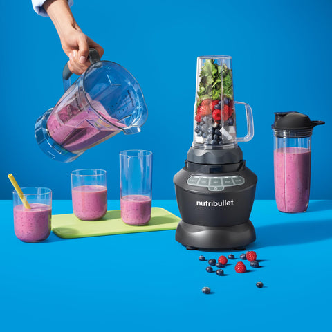 Taza nutribullet 24 oz (700 ml) con mango para llevar.