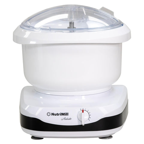 NutriMill Artiste con motor potente de 500W para mezclar con facilidad.