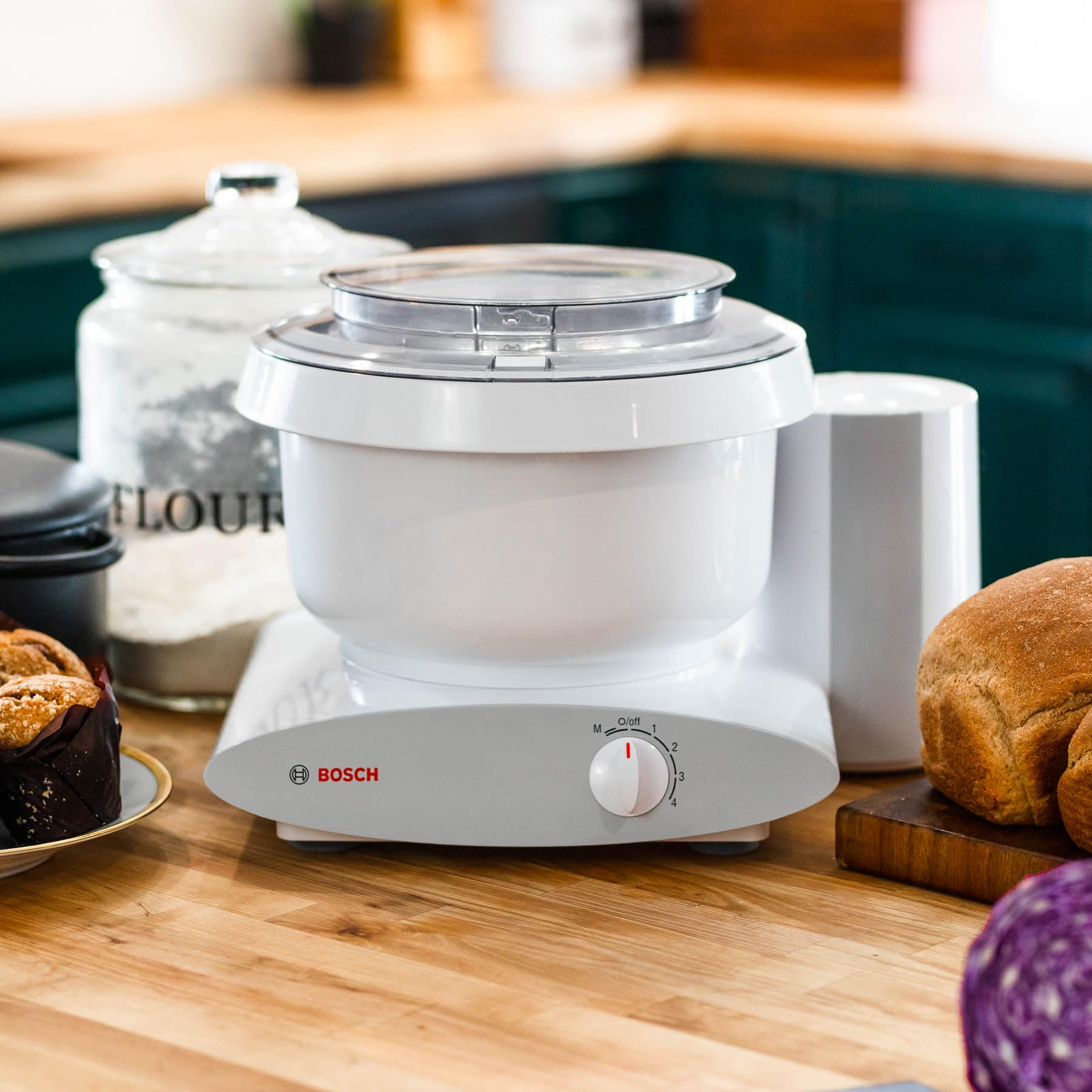 NutriMill Bosch Universal Plus: gancho para masa para amasar pan de forma uniforme.