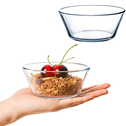 Vasos de vidrio NUTRIUPS transparentes con base plana para verter con estabilidad.