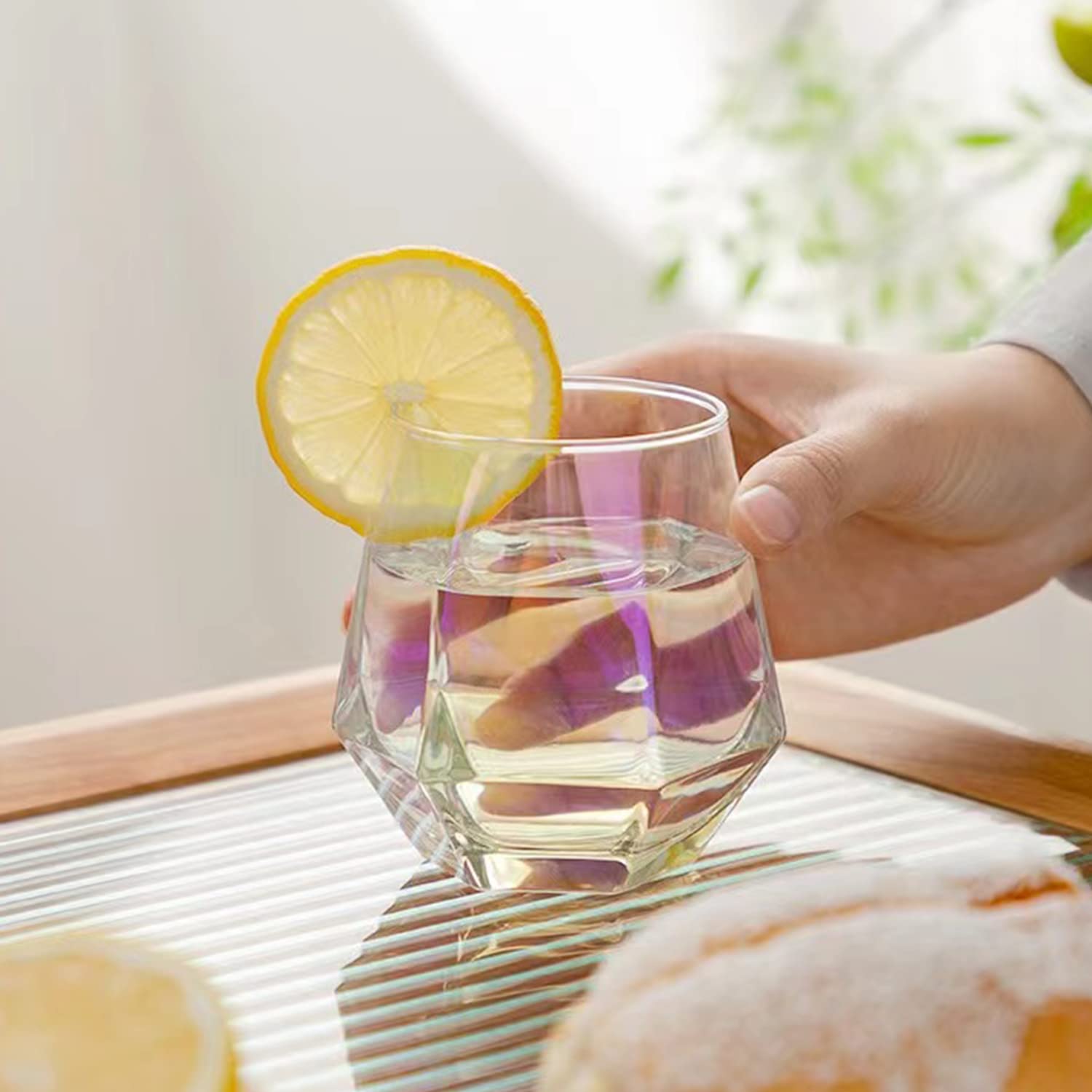 Vaso versátil para cócteles y bebidas con diseño diamante