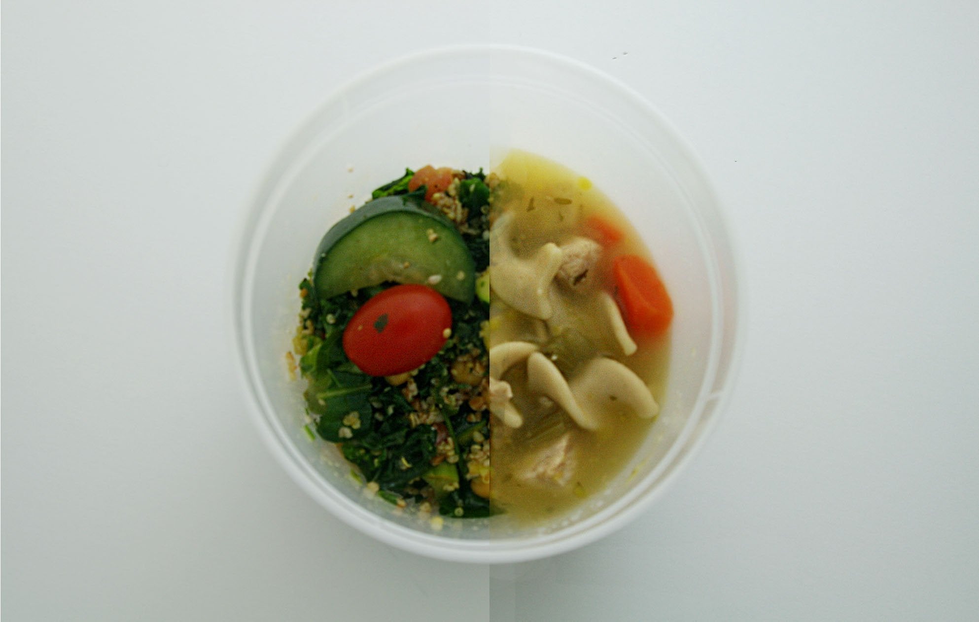 OakRidge 4oz delicatessen container apto para microondas, ideal para recalentar porciones.