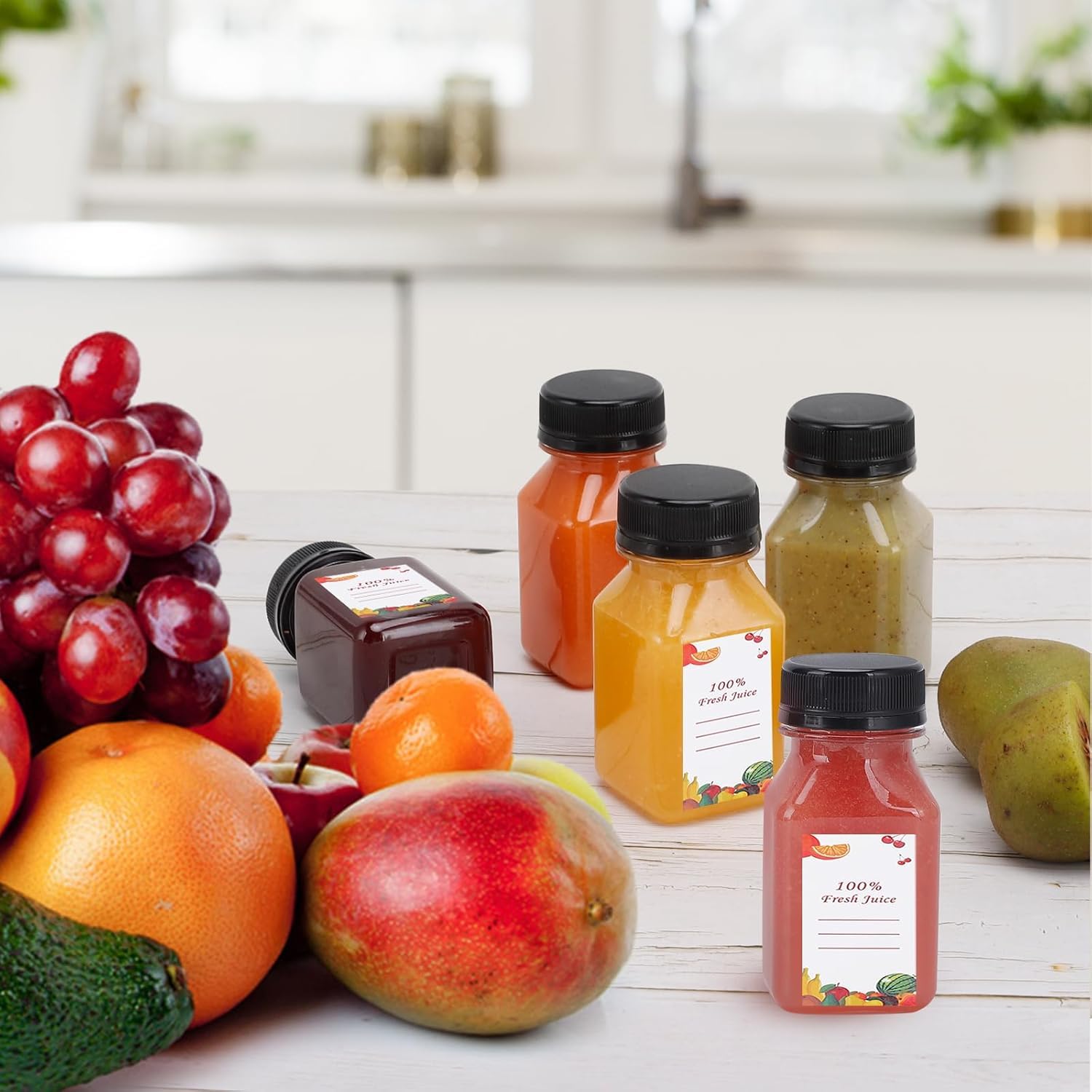 OBKJJ botella de jugo transparente, muestra colores vibrantes para bebidas caseras.