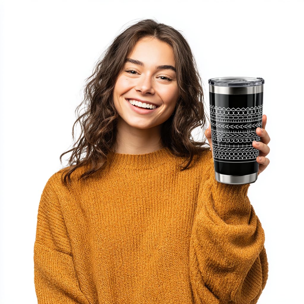 Detalle del mensaje oculto en la taza OGGOVIBE para expresar personalidad.