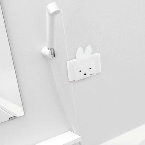 Okato Miffy imán para esponjas de hasta cuatro cm, práctico y versátil.