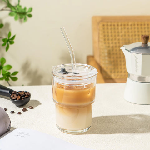 Olvini vaso se lava fácilmente con cepillo incluido.