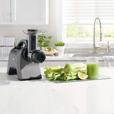 Omega Licuadora apio, tapa estándar: jugo suave para todas las verduras.
