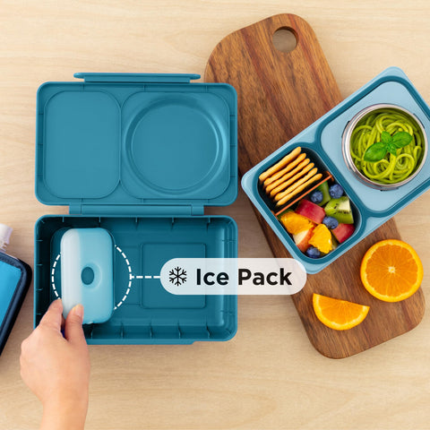 OmieBox UP, paquete de hielo removible para mantener frescas las porciones.