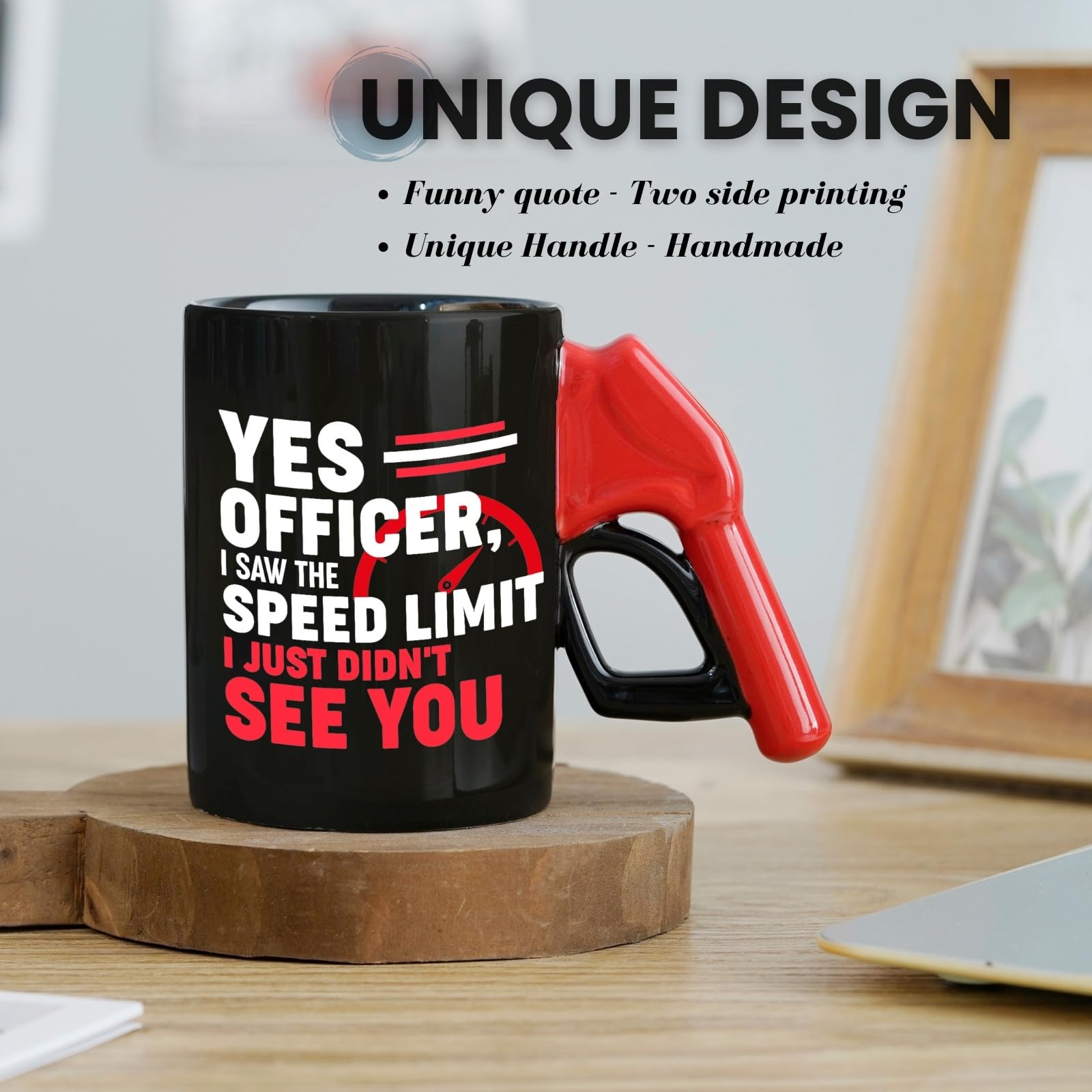 Onebttl taza cerámica con logo destacado, ideal para regalo con estilo.