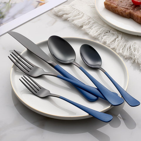 Set para cenas familiares con cubiertos confiables y fáciles de cuidar.
