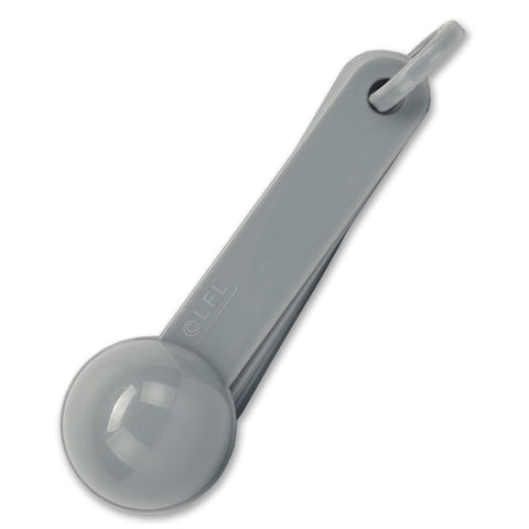 Juego de cinco cucharas medidoras mostradas completo, perfecto para hornear
