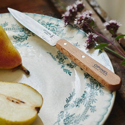 Opinel No. 112, mango de haya estable para uso cómodo.