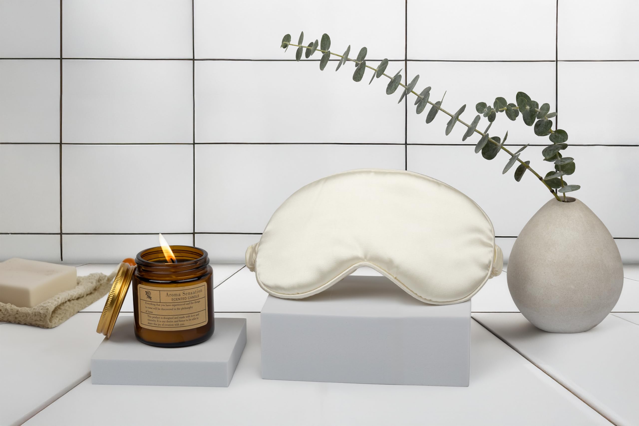 Vela relajante de Opulent para crear un ambiente calmante en casa.