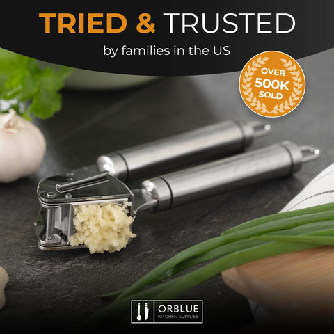 Uso versátil de Orblue, ideal para ensaladas, salsas y adobos.