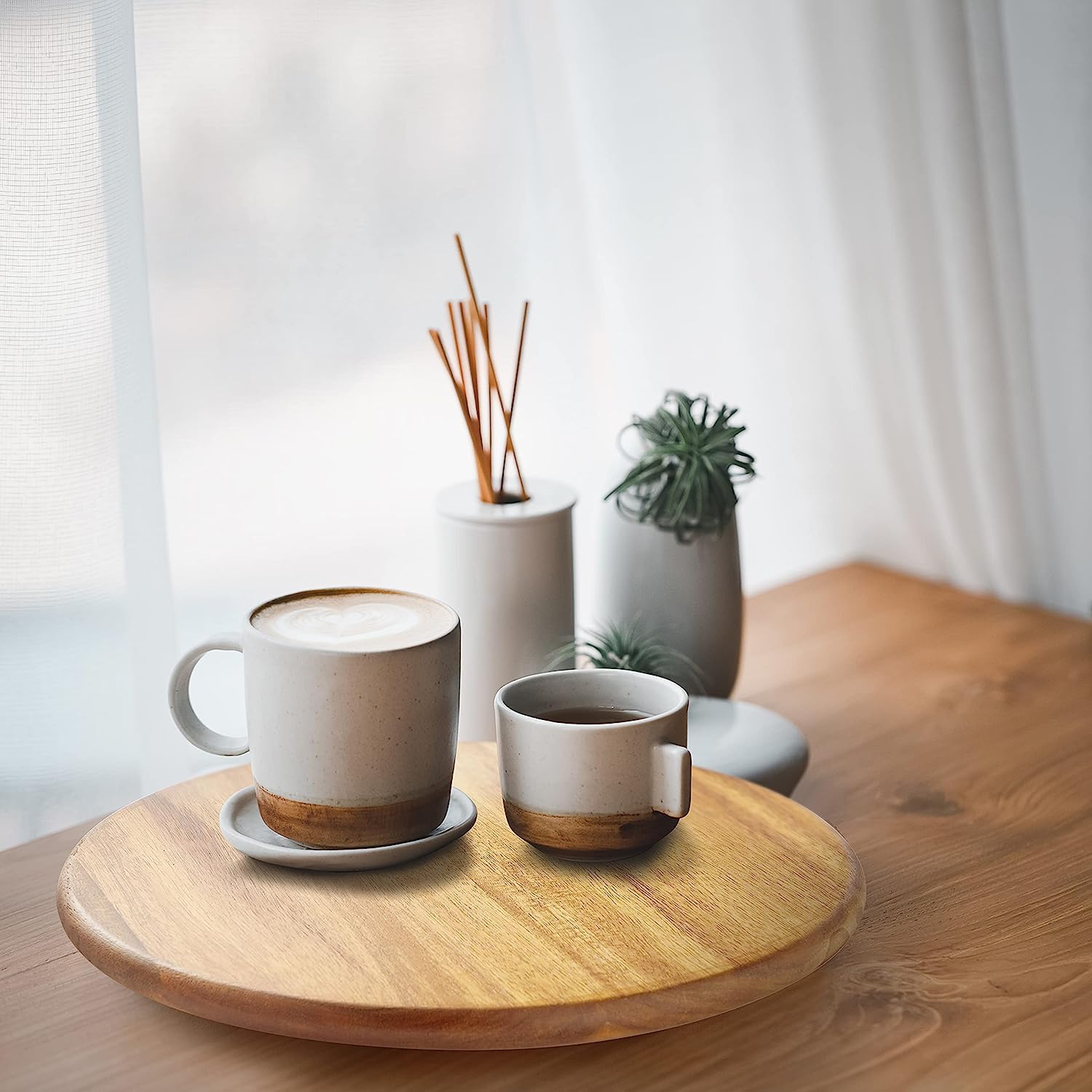 Diseño natural de Oridom en madera acacia para ambientes elegantes
